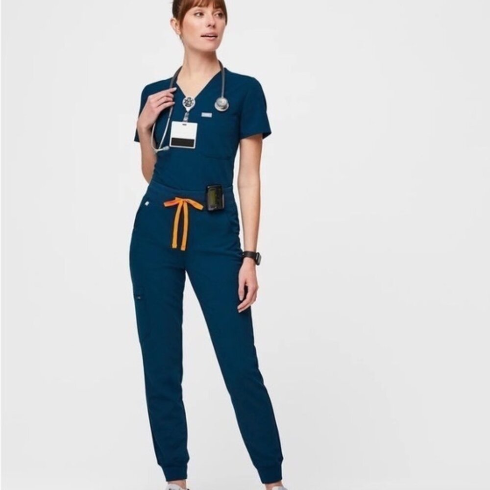 Deep Reef Figs Zamora Joggers Set